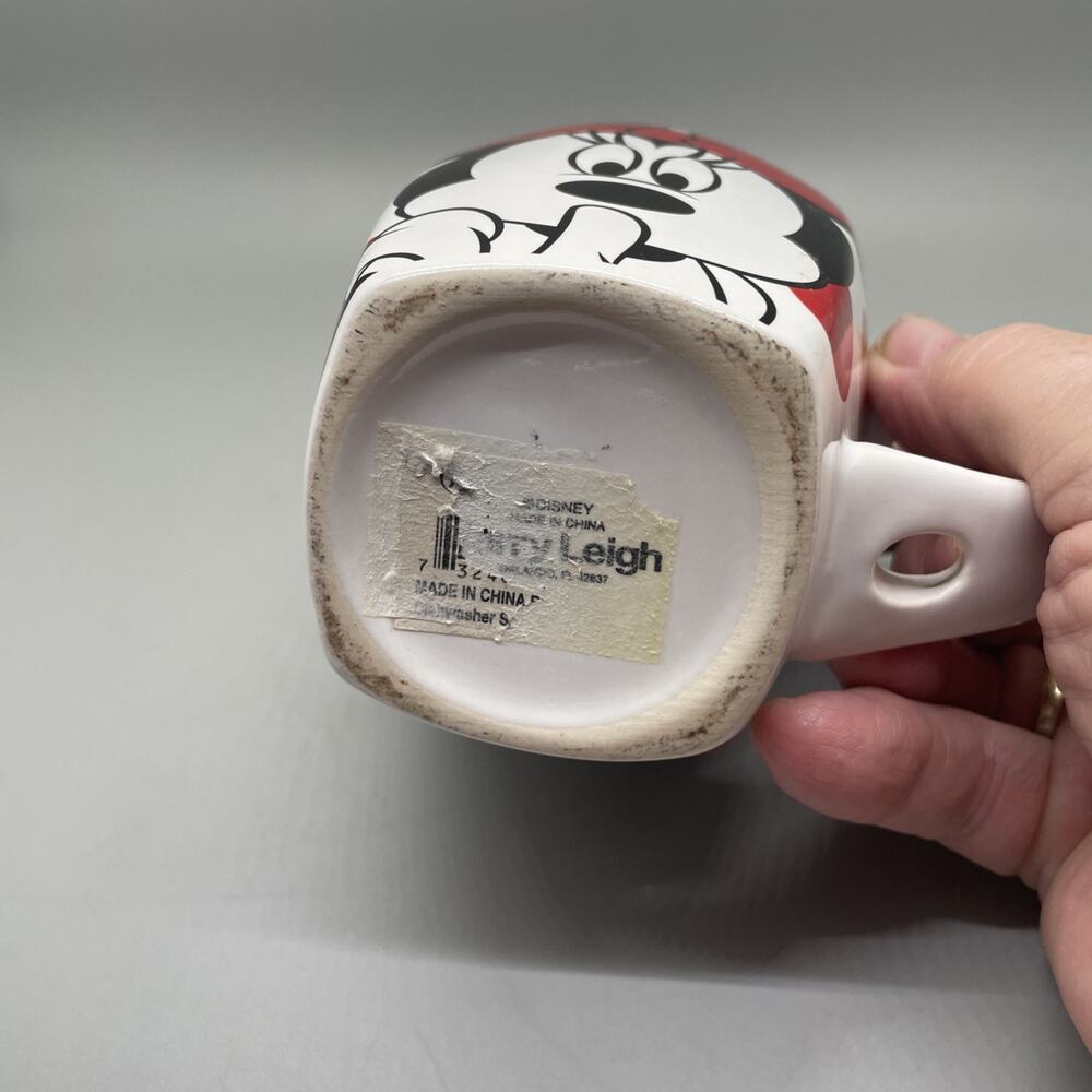 Disney Minnie Mouse "Shhh.. I'm Taking a Time-Out" Red/White Coffee Mug No Spoon - Picture 3 of 6